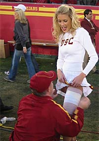 USC-Cheerleader.jpg